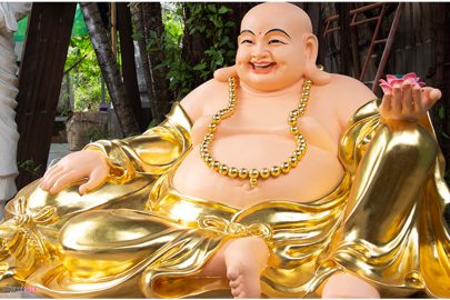 Hình ảnh Phật Di Lặc cười hiền từ và đức độ cho những trái tim thanh tịnh