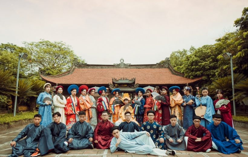 Hình ảnh nhóm phong cách cung đình