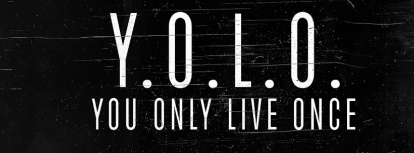 Ảnh bìa đẹp chất YOLO đen trắng siêu ngầu