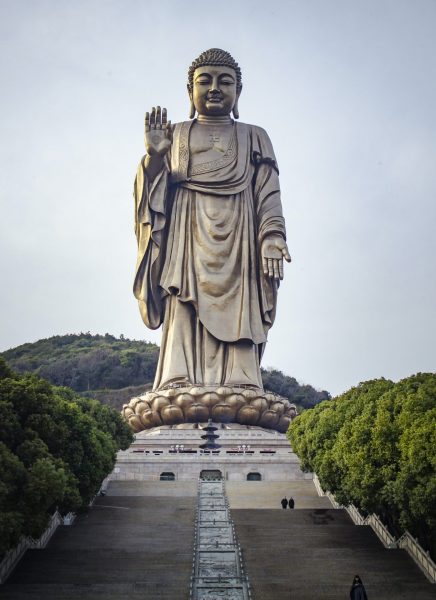 Hình ảnh Đức Phật vẫy tay chào