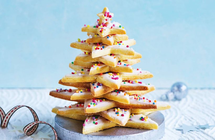 Hình ảnh cây thông Noel được làm từ bánh siêu ngọt ngào