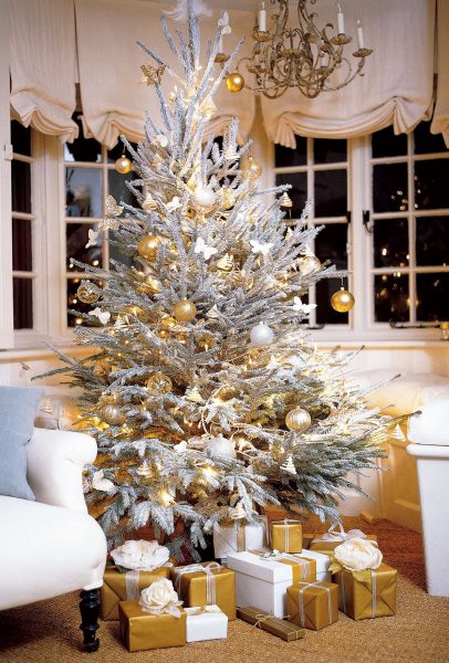 Hình ảnh cây thông Noel trắng cực sang chảnh