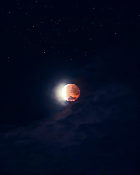 Hình ảnh trăng máu đẹp ngoài vũ trụ