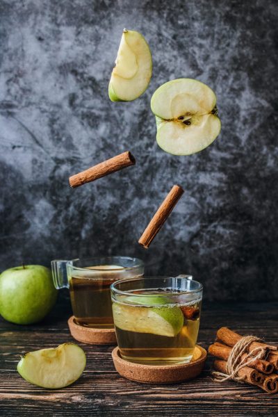 hình ảnh quả táo và trà