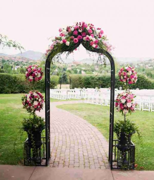 Cổng hoa cưới đẹp ( đám cưới) khung sắt đen trang trí hoa venus