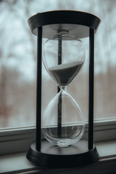 Hình ảnh, hình nền đồng hồ cát bên cạnh cửa sổ