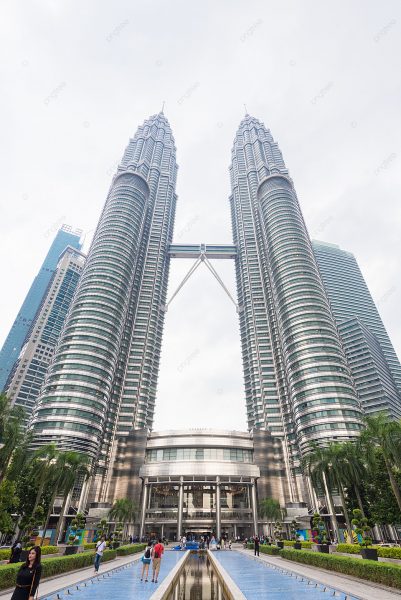 Hình ảnh tháp đôi Malaysia đẹp nhìn từ dưới lên