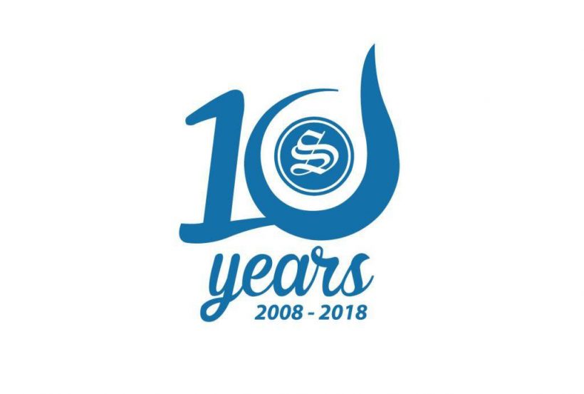 Mẫu logo kỉ niệm 10 năm đẹp thiết kế đơn giản
