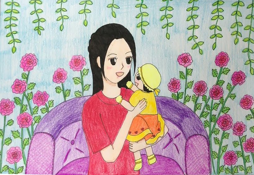 Vẽ tranh về mẹ âu yếm trong vòng tay