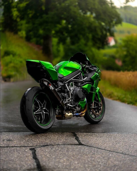 Hình ảnh Kawasaki ninja h2r màu xanh lá