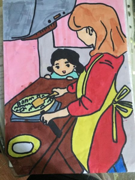 Vẽ tranh về mẹ khi đang nấu ăn